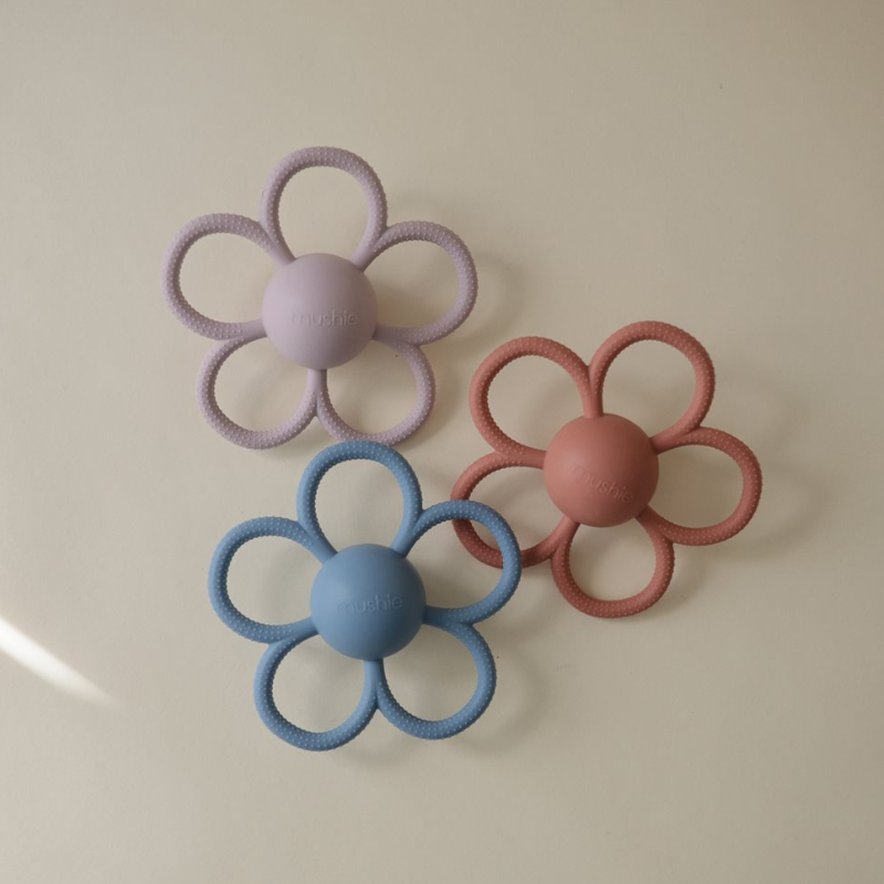 Daisy Rattle Teether - Lilac