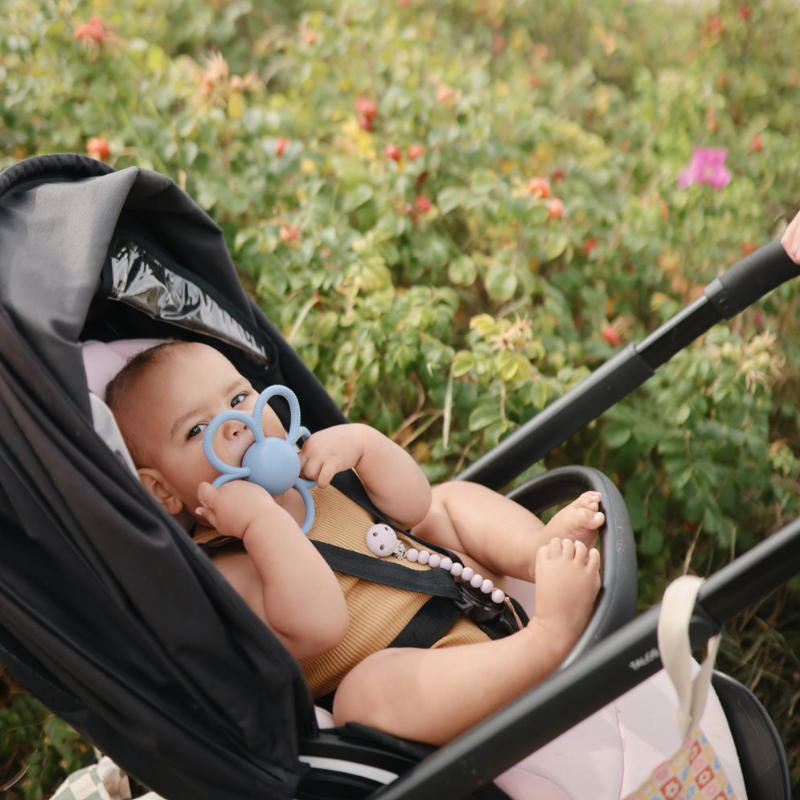 Daisy Rattle Teether - Lilac