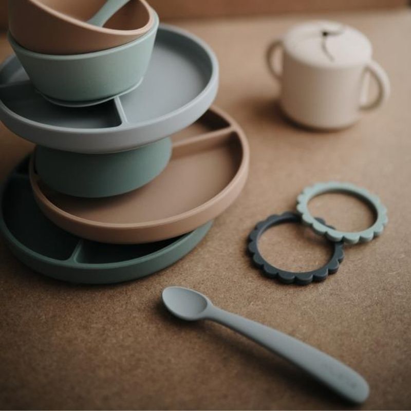 Silicone Feeding Spoons 2-Pack Cambridge Blue and Shifting Sand