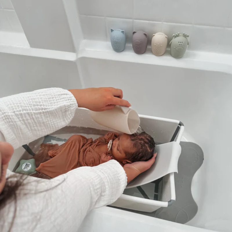Easy-Grip Baby Bath Rinse Cup