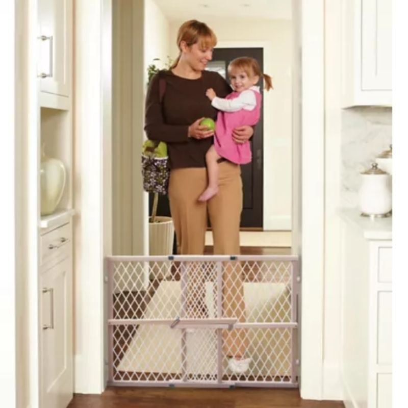 Diamond Mesh Gate