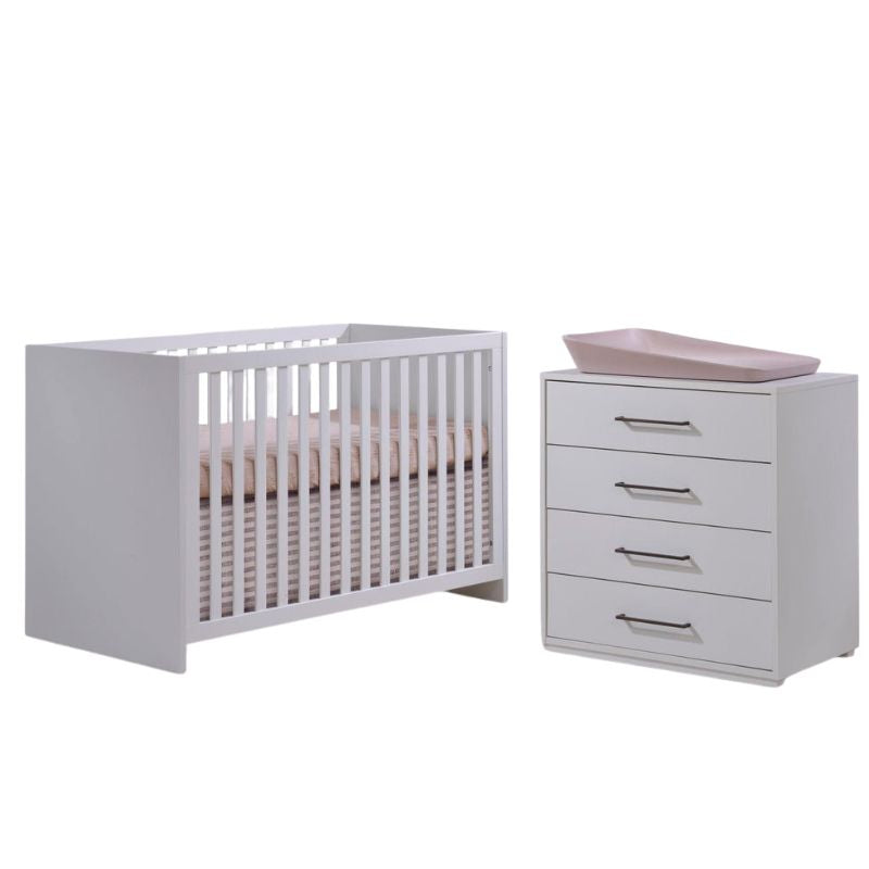 Contempo Crib with 4 Drawer Dresser