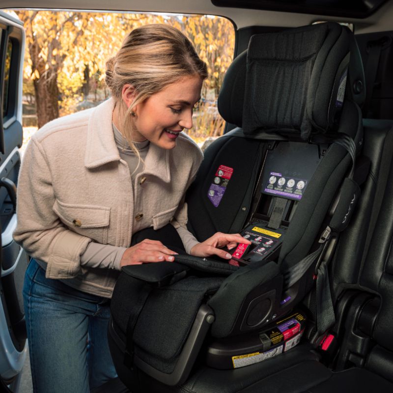  ROYL Harnessed Booster Car Seat - Caviar