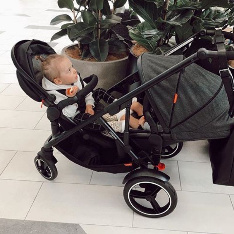 VOYAGER Inline Buggy Stroller - Black