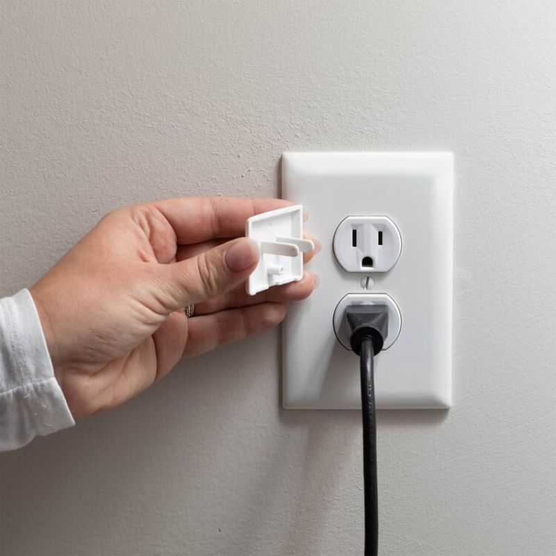 Stayput Single Outlet Plugs