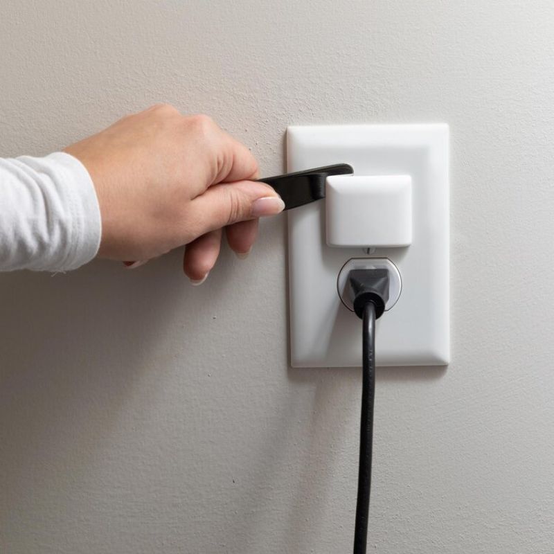 Stayput Single Outlet Plugs