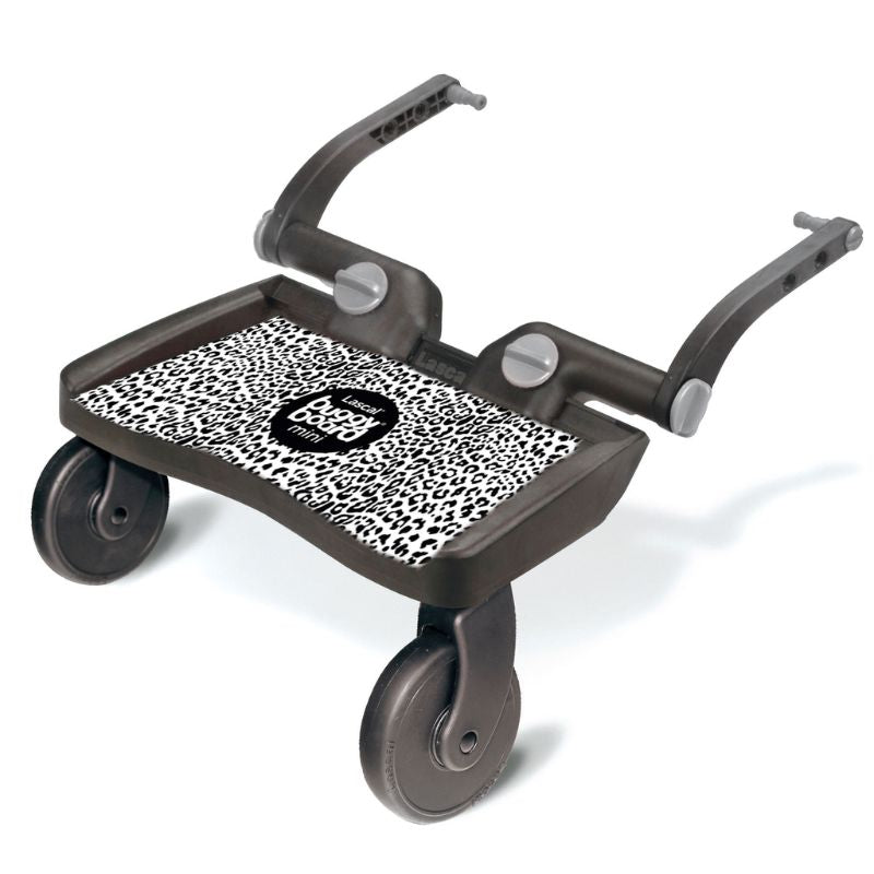 Buggy boards with outlet seat