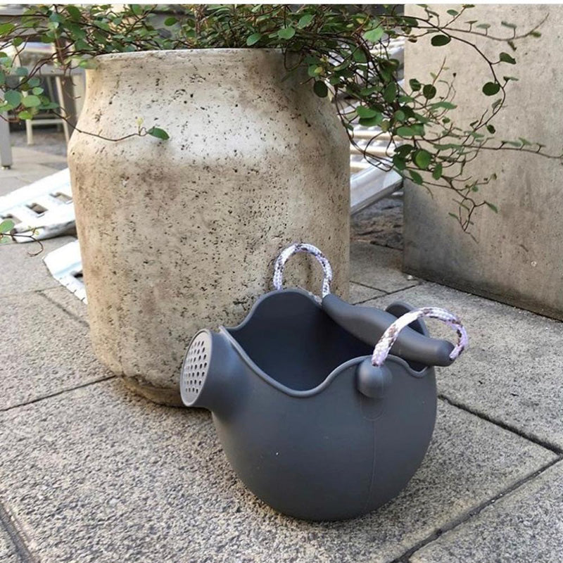 Watering Can cool grey