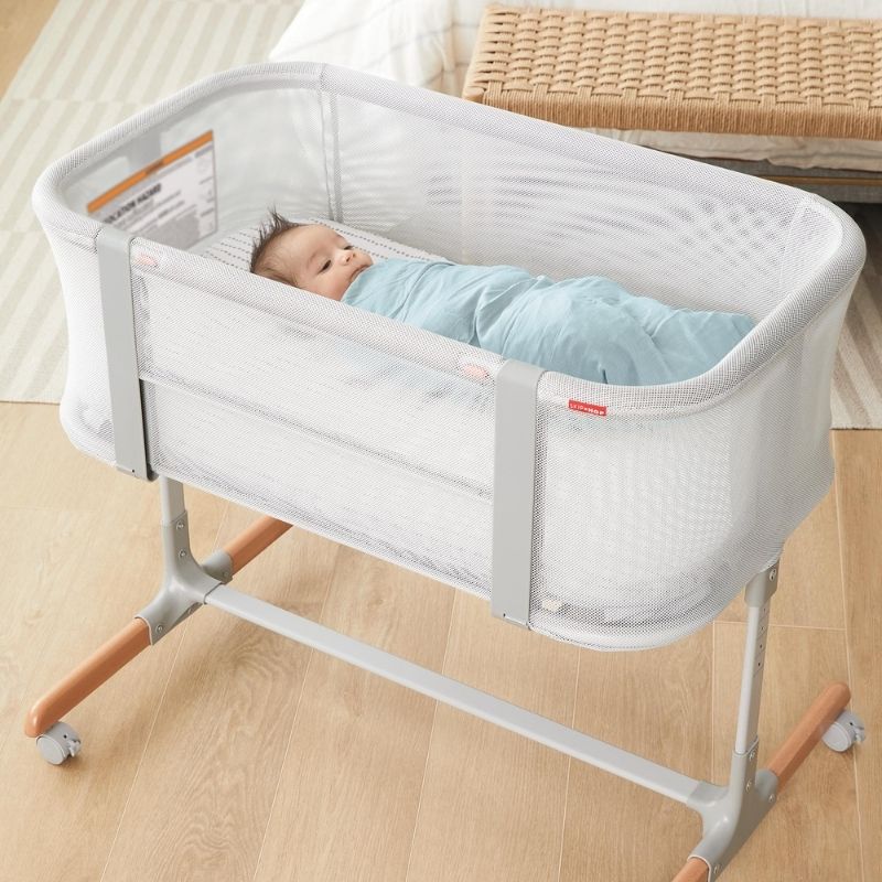 Bassinet for up to 1 year sale