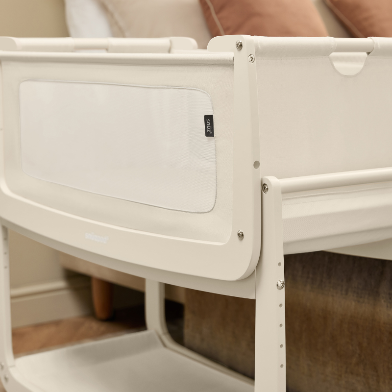 SnuzPod5 Bedside Bassinet