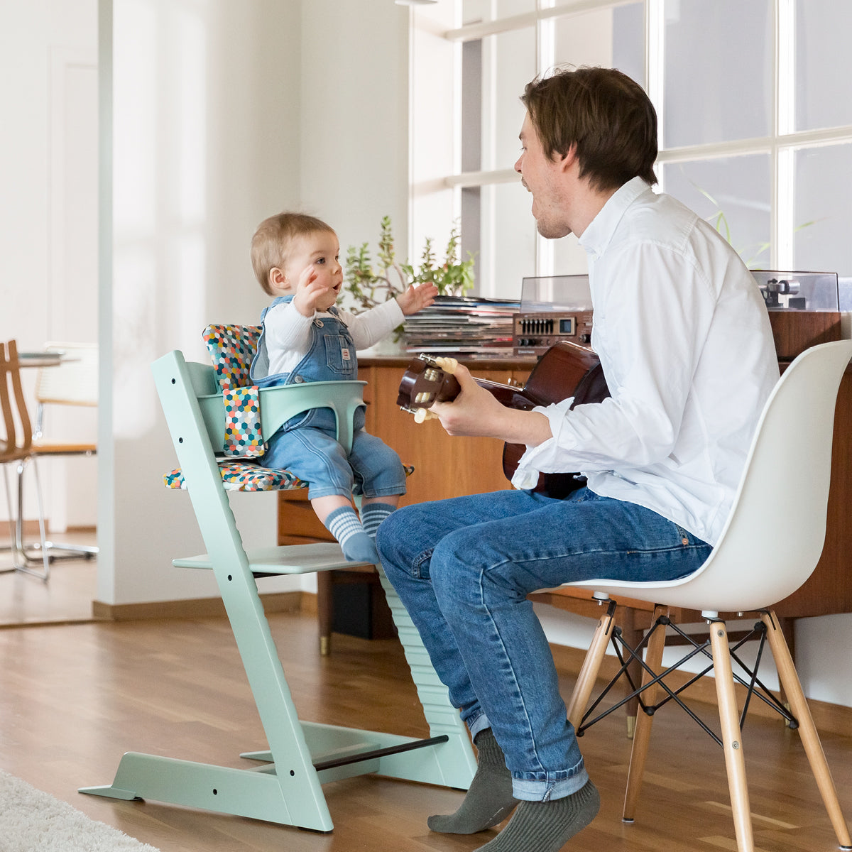 Stokke high chair store with baby set