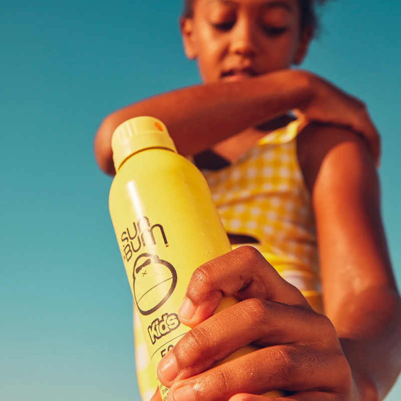 Spray solaire transparent SPF 50 pour enfants 