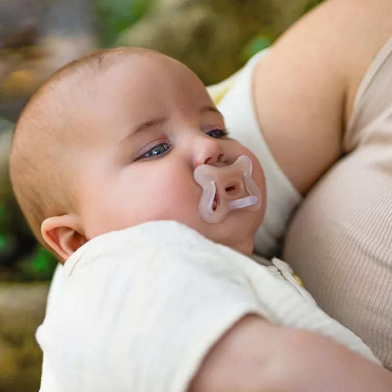 Zero Zero Newborn Set - Anti-Colic Bottle and Pacifier