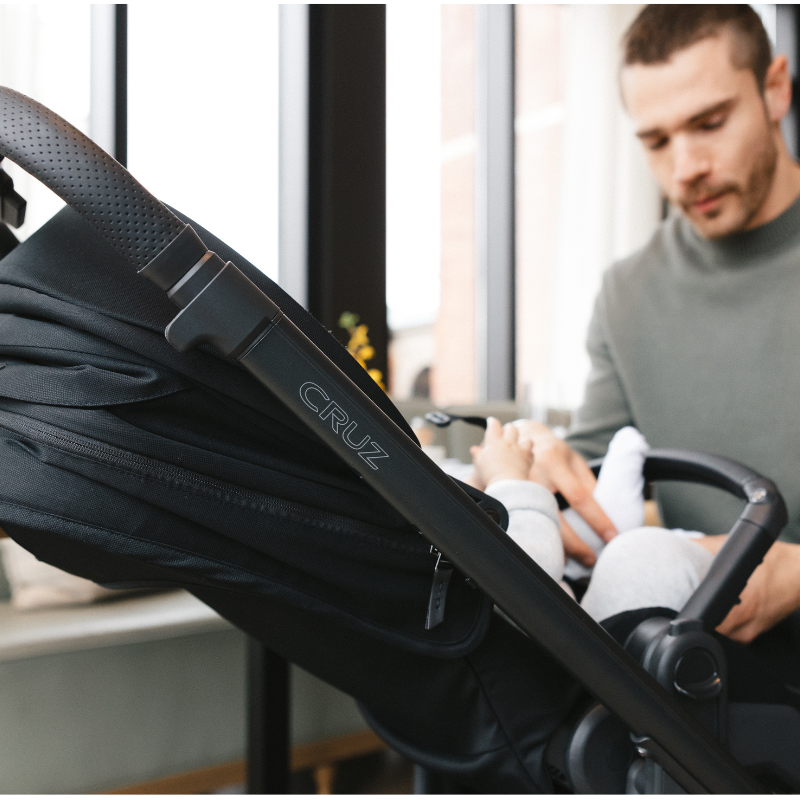 Cruz V3 Stroller