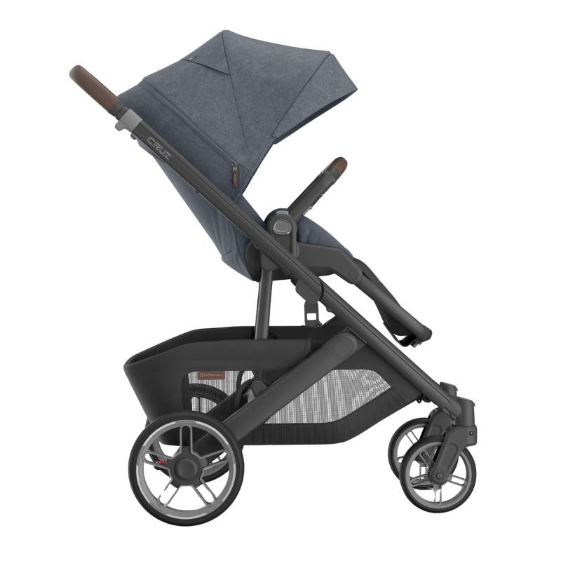 Cruz V3 Stroller