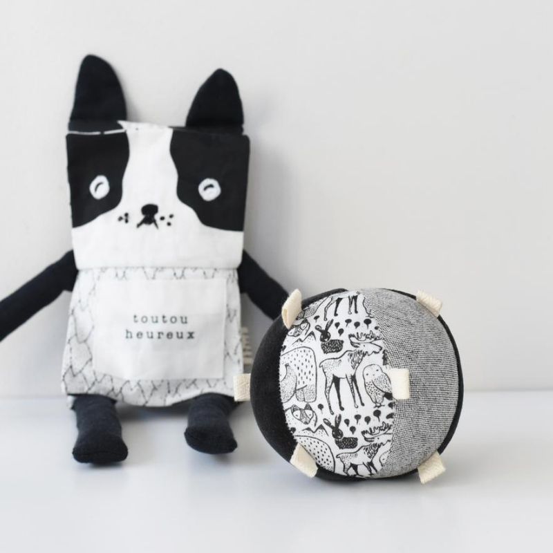 Taggy Ball With Rattle Nordic