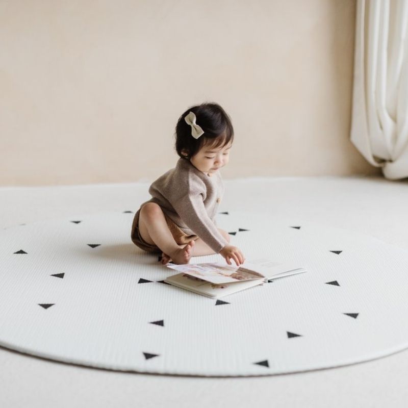 Ofie Reversible Baby Play Mat - Round Triangle